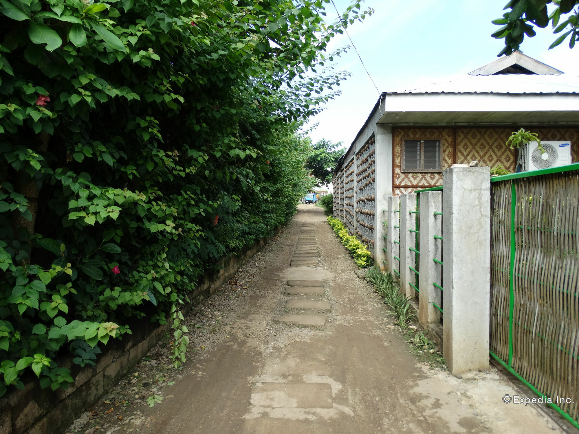 Alona Grove Tourist Inn Tawala  Εξωτερικό φωτογραφία